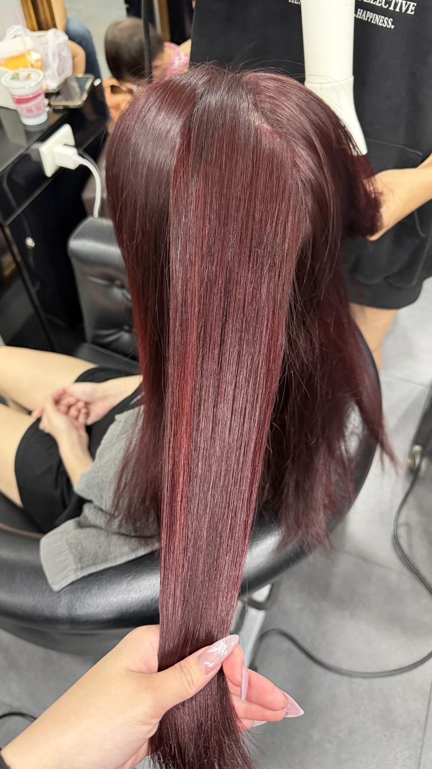 完成的酒紅色 髮色對比照